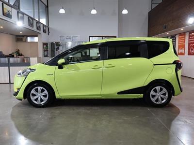 2015 Toyota Sienta - Thumbnail