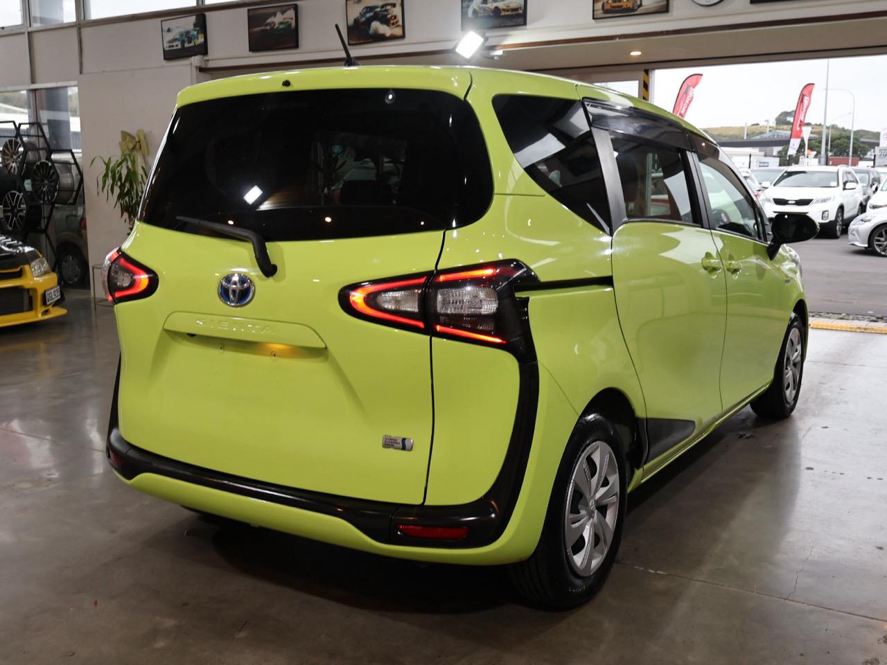 2015 Toyota Sienta