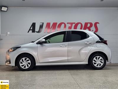 2021 Toyota Yaris - Thumbnail