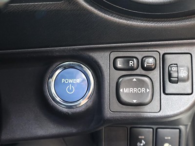 2012 Toyota Aqua - Thumbnail