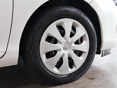 2012 Toyota Aqua - Thumbnail