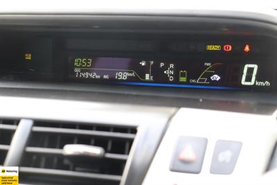 2012 Toyota Prius - Thumbnail