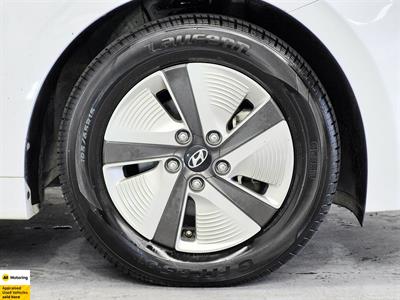 2022 Hyundai IONIQ - Thumbnail