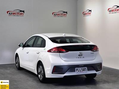 2022 Hyundai IONIQ - Thumbnail