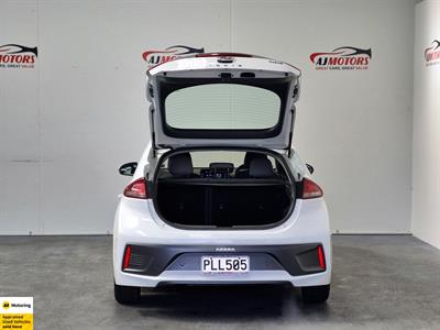 2022 Hyundai IONIQ - Thumbnail