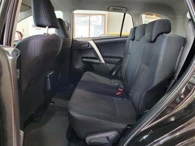 2017 Toyota RAV4 - Thumbnail