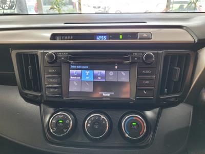 2017 Toyota RAV4 - Thumbnail