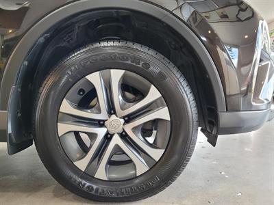 2017 Toyota RAV4 - Thumbnail