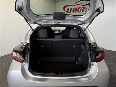 2021 Toyota Yaris - Thumbnail