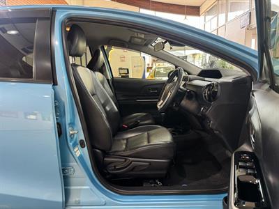 2015 Toyota Aqua - Thumbnail