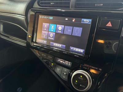 2015 Toyota Aqua - Thumbnail