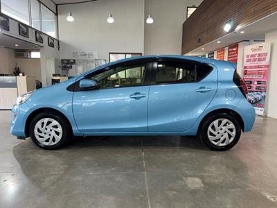 2015 Toyota Aqua - Thumbnail