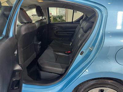 2015 Toyota Aqua - Thumbnail