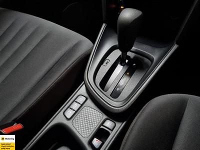 2021 Toyota YARIS CROSS - Thumbnail