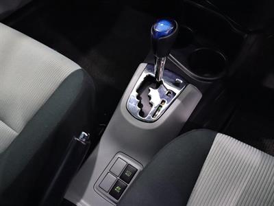 2012 Toyota Aqua - Thumbnail