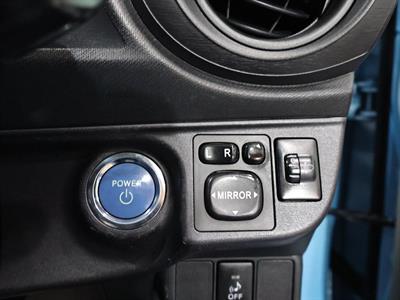 2012 Toyota Aqua - Thumbnail