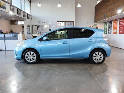 2012 Toyota Aqua - Thumbnail