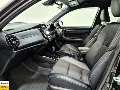 2017 Toyota Corolla - Thumbnail