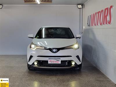 2017 Toyota C-HR - Thumbnail