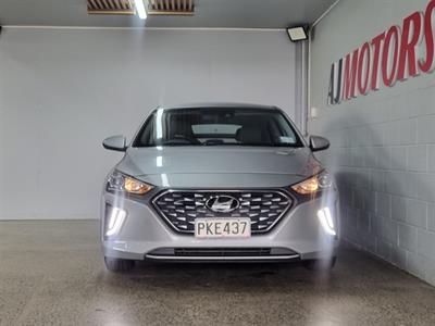 2022 Hyundai IONIQ - Thumbnail