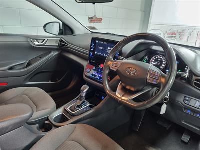 2022 Hyundai IONIQ - Thumbnail