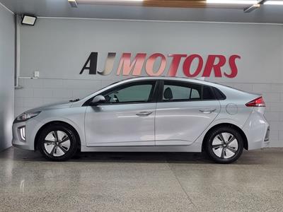 2022 Hyundai IONIQ - Thumbnail