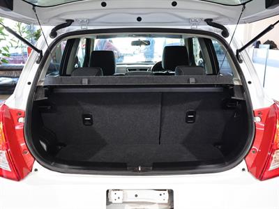 2014 Suzuki Swift - Thumbnail