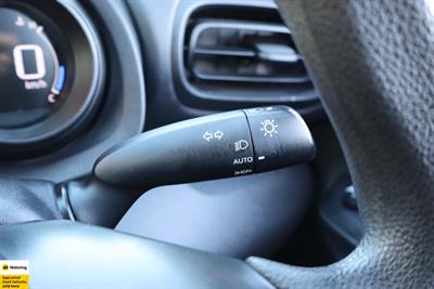 2022 Toyota Yaris - Thumbnail