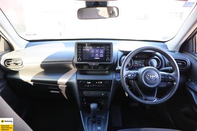 2022 Toyota Yaris - Thumbnail