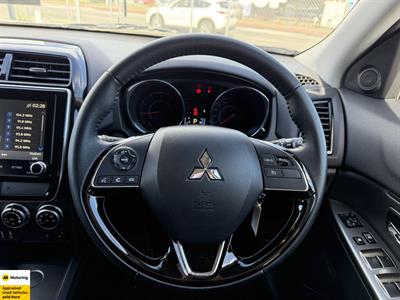 2024 Mitsubishi ASX - Thumbnail