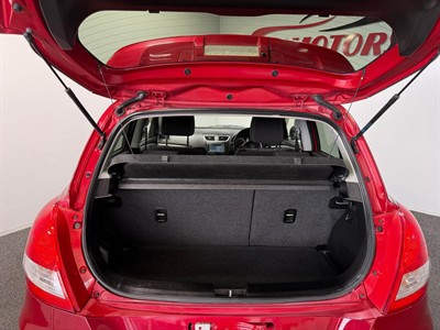 2014 Suzuki Swift - Thumbnail