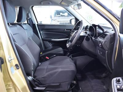 2017 Suzuki Swift - Thumbnail