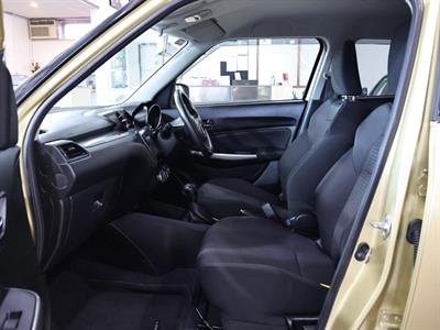 2017 Suzuki Swift - Thumbnail