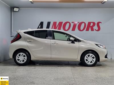 2022 Toyota Aqua - Thumbnail