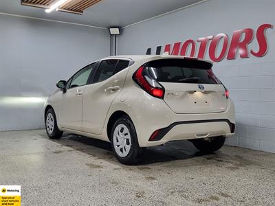 2022 Toyota Aqua - Thumbnail