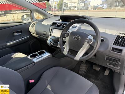 2013 Toyota Prius - Thumbnail