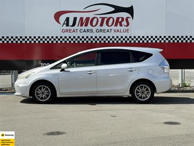 2013 Toyota Prius - Thumbnail