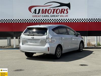 2013 Toyota Prius - Thumbnail