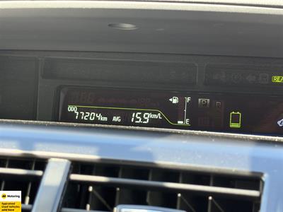 2013 Toyota Prius - Thumbnail