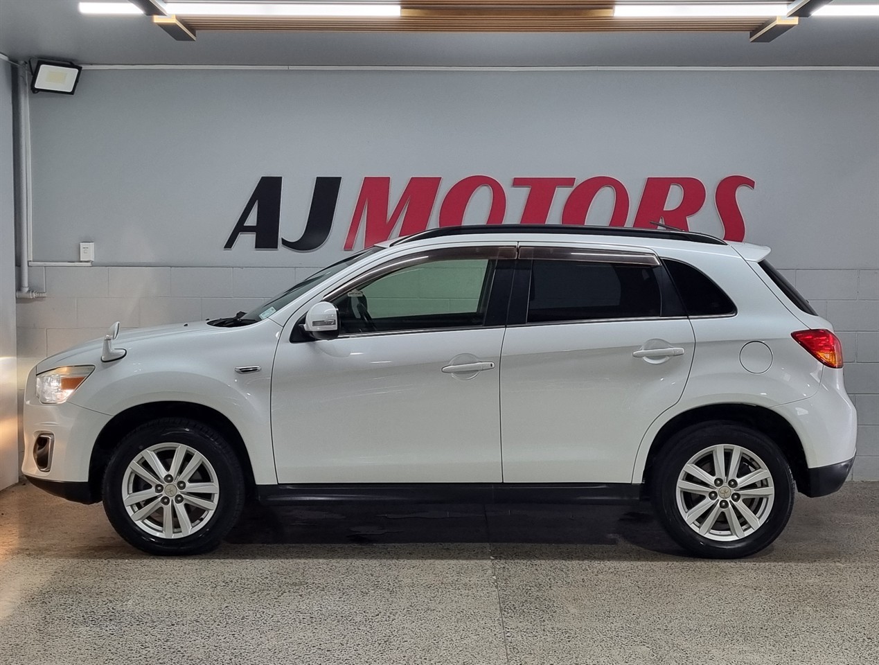 2014 Mitsubishi RVR