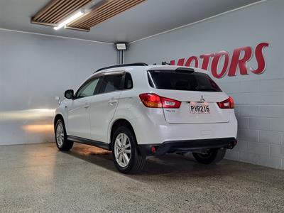 2014 Mitsubishi RVR - Thumbnail