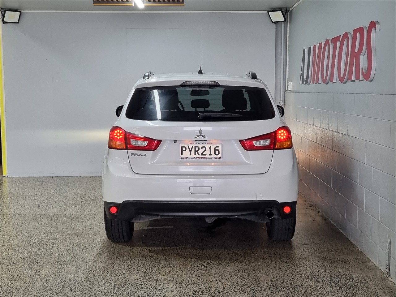 2014 Mitsubishi RVR