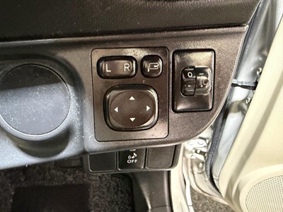 2014 Toyota Aqua - Thumbnail