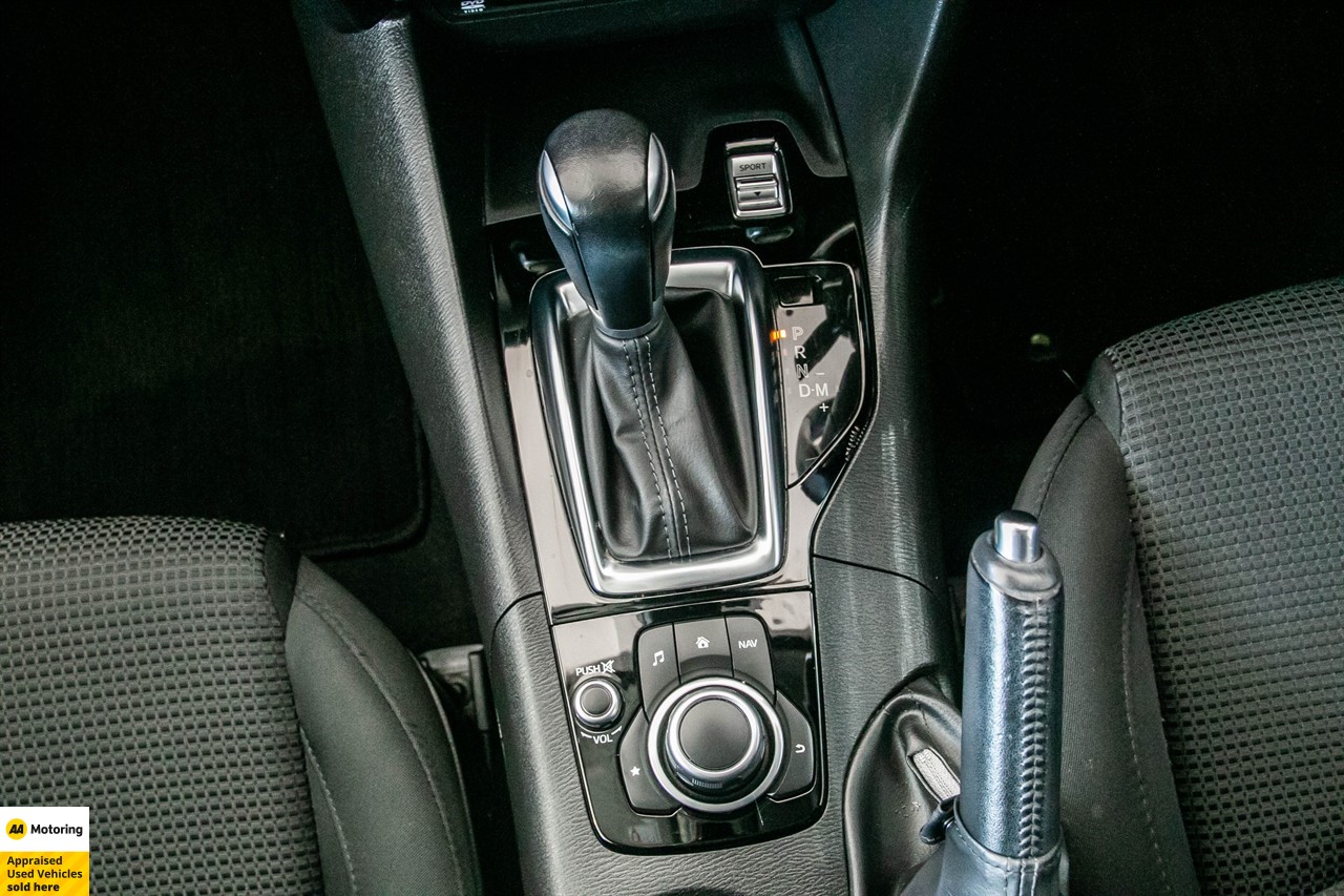 2018 Mazda Axela