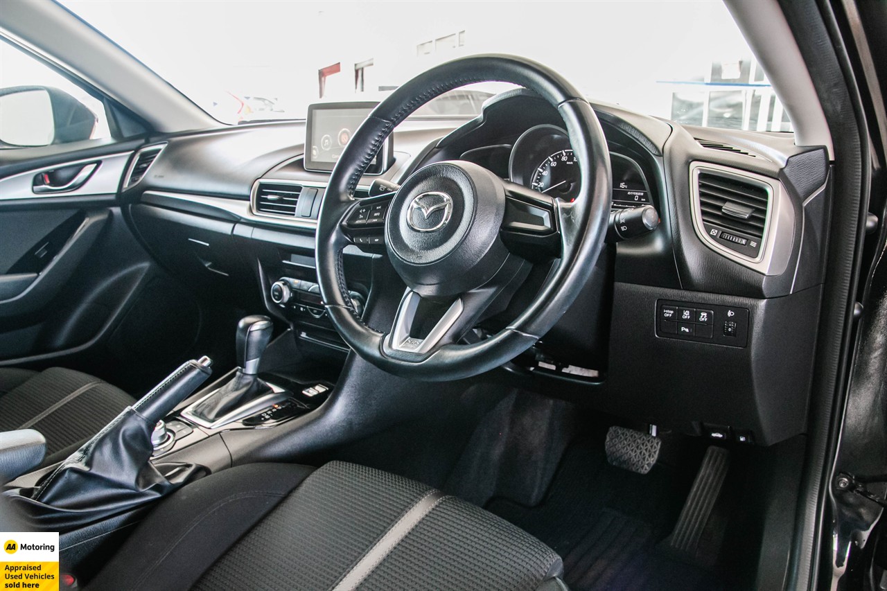 2018 Mazda Axela