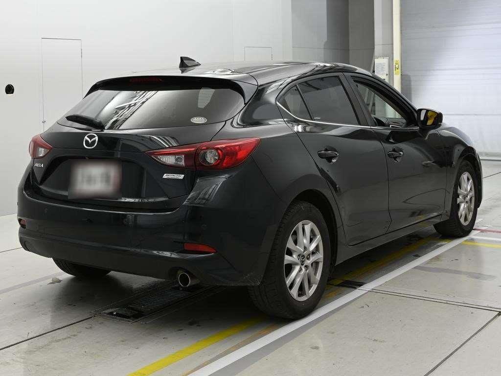 2018 Mazda Axela