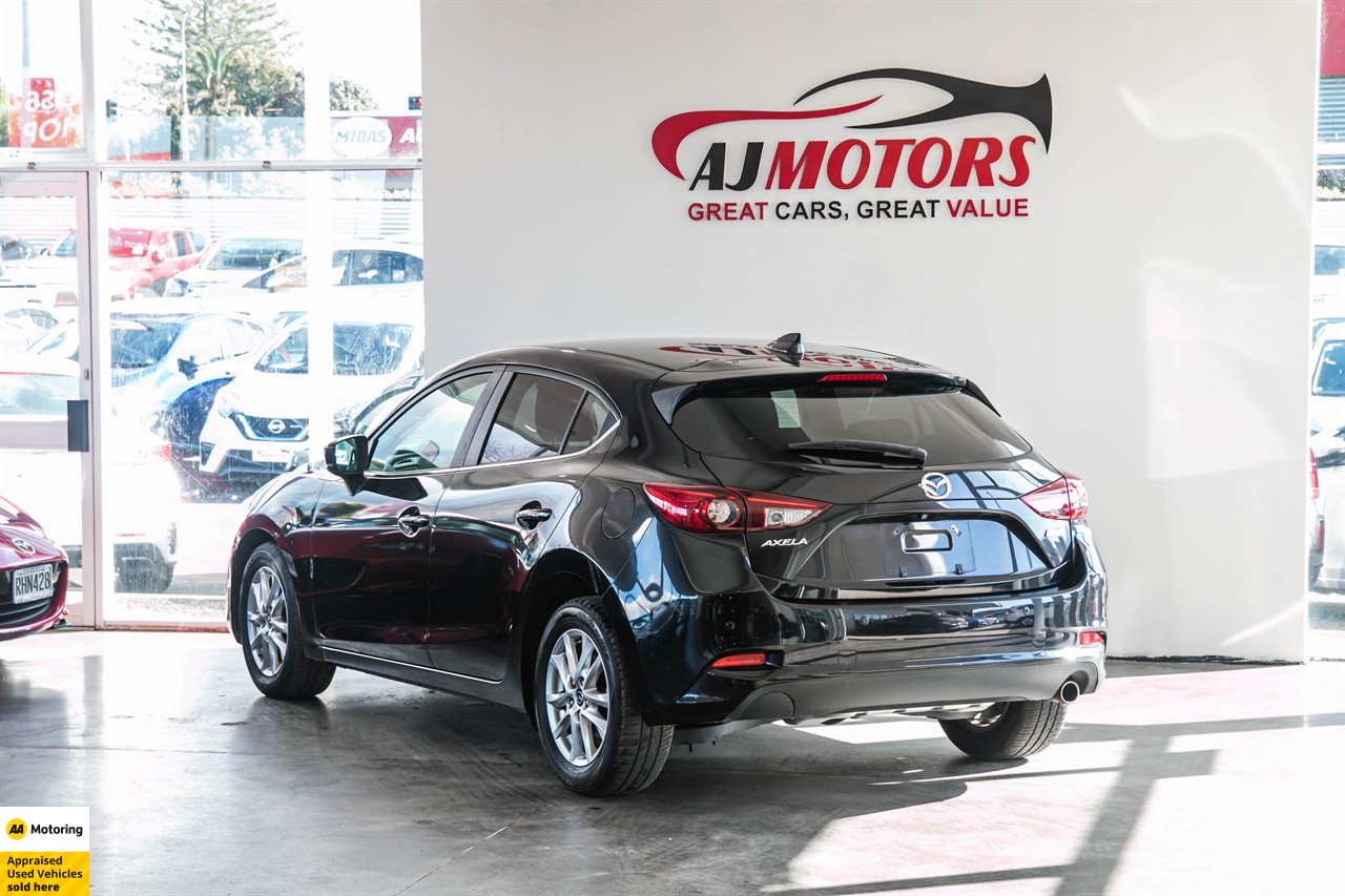 2018 Mazda Axela