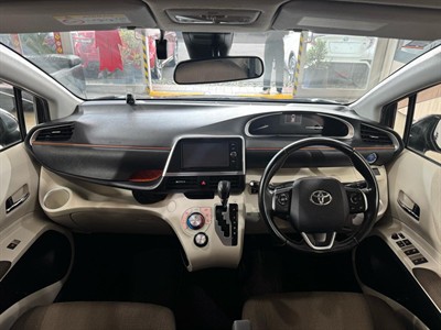 2017 Toyota Sienta - Thumbnail