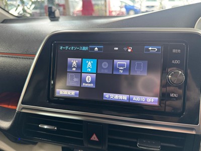 2017 Toyota Sienta - Thumbnail