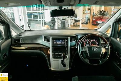 2013 Toyota Vellfire - Thumbnail